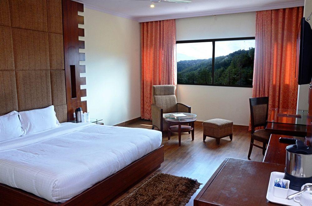 Ck International Hotel Shimla Exterior photo